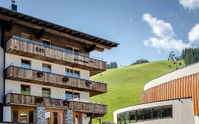 Hotel Das Zwoelferhaus